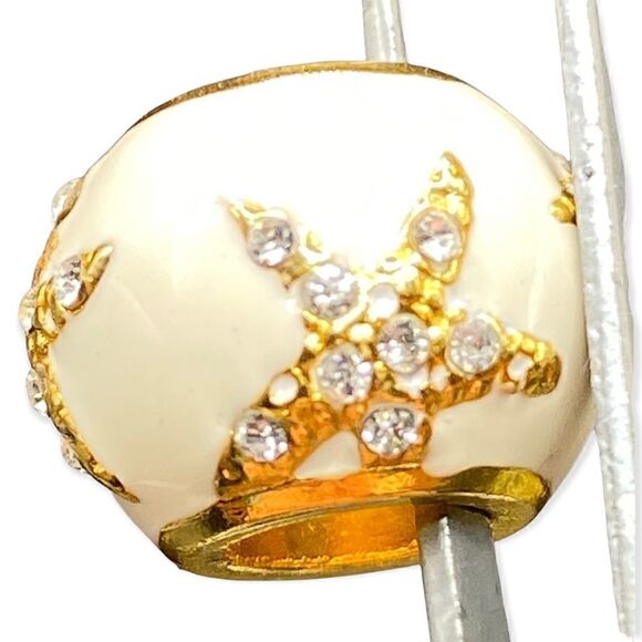 Cream bead charm with gold starfish with rhinestones no stamps - Picture 5 of 7